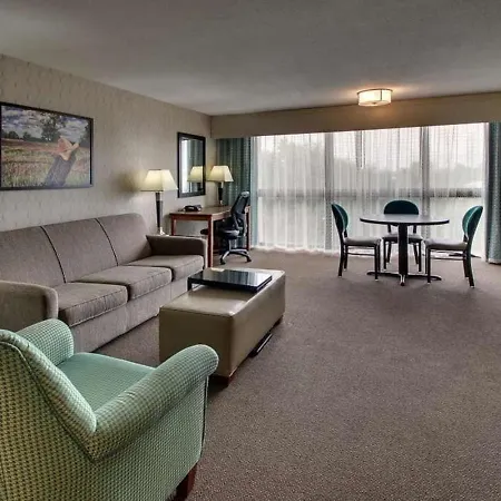 休斯顿糖业地产Heritage Inn Suites，Wyndham商标外部照片
