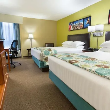 休斯顿糖业地产Heritage Inn Suites，Wyndham商标外部照片