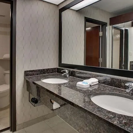 休斯顿糖业地产Heritage Inn Suites，Wyndham商标外部照片
